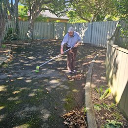 Greetings from Larry, Christina and the Millvale House Waikanae team